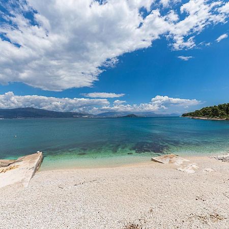 Villa Unique Sur La Plage Pour Des Vacances Inoubliables En Famille Ou Entre Amis Pour 10 Personnes Slatine Luaran gambar
